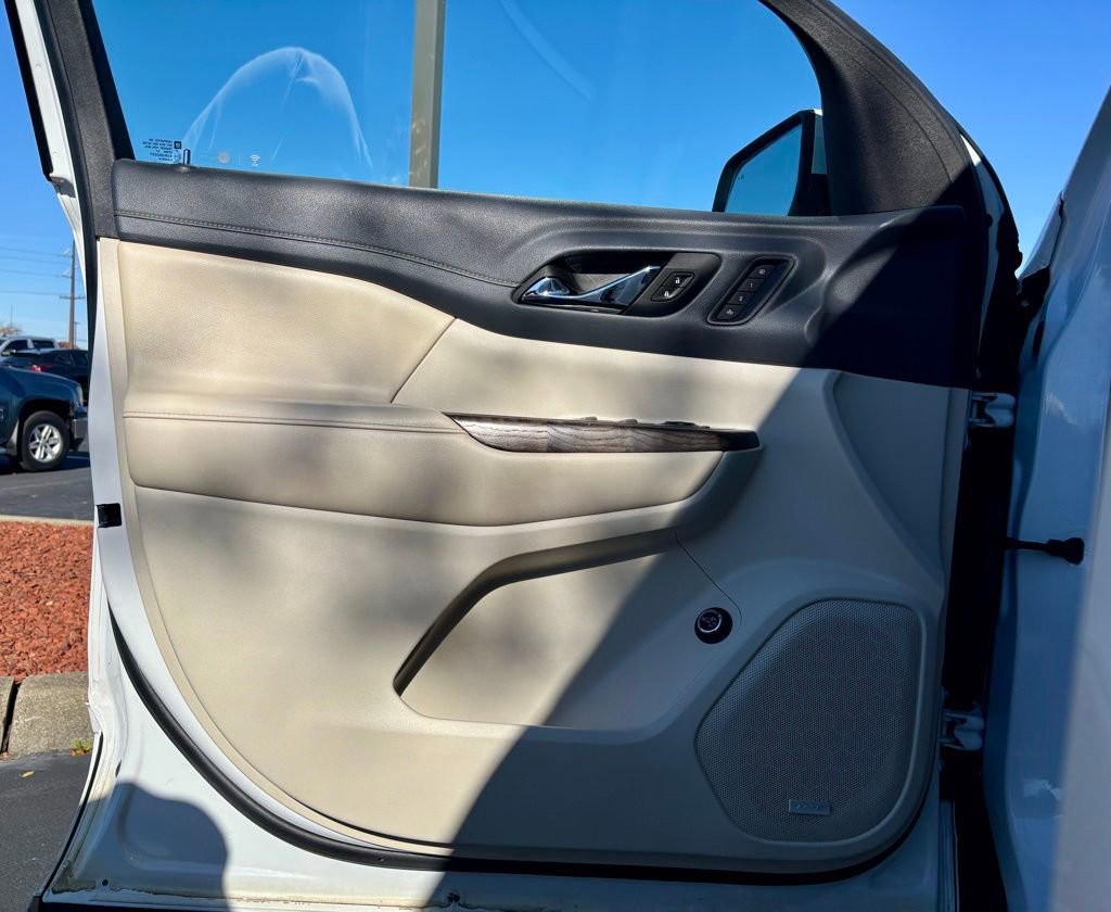 Used 2021 GMC Acadia Denali w/ Denali Ultimate Package image 11