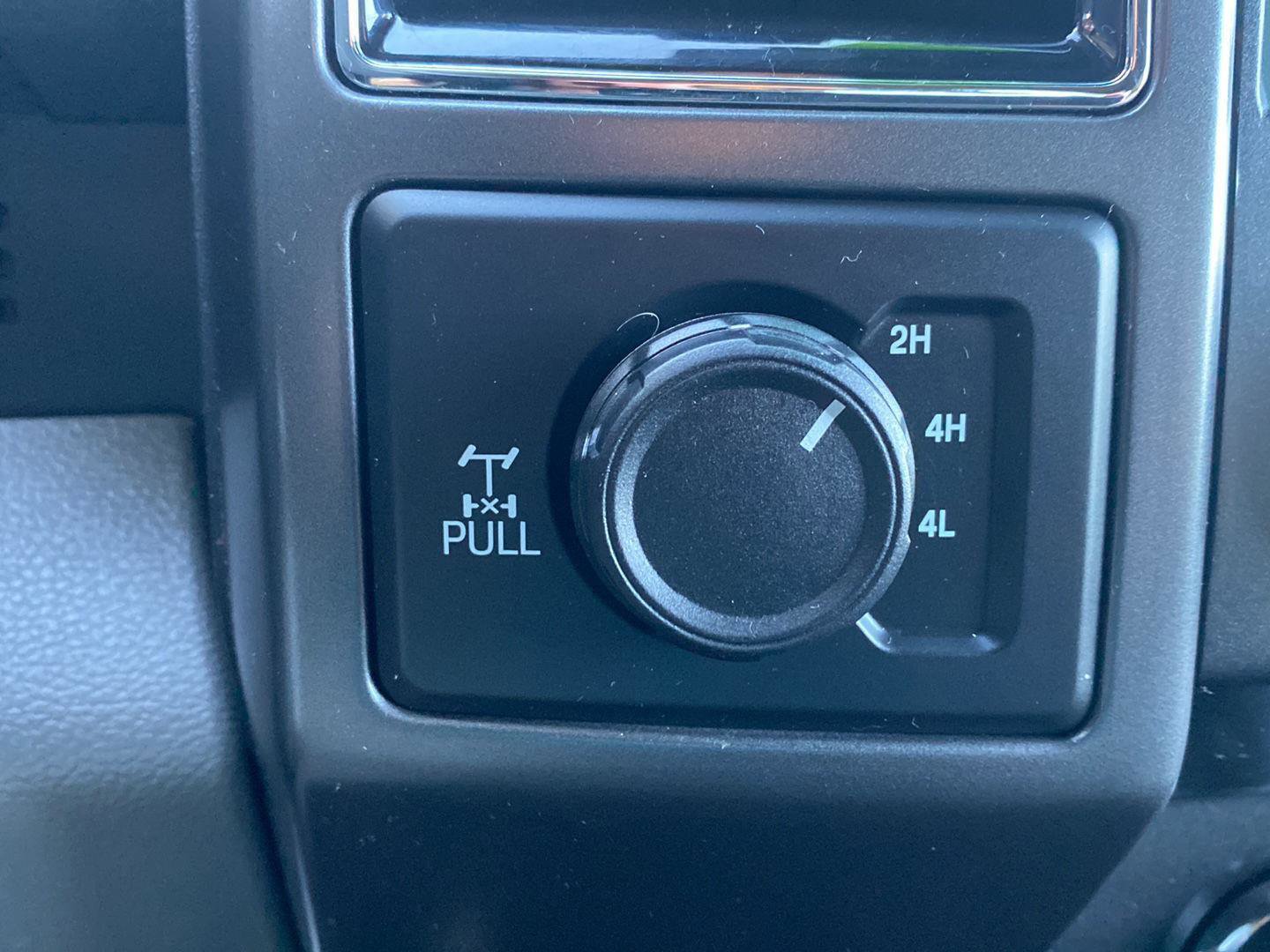 Used 2020 Ford F150 XLT image 12