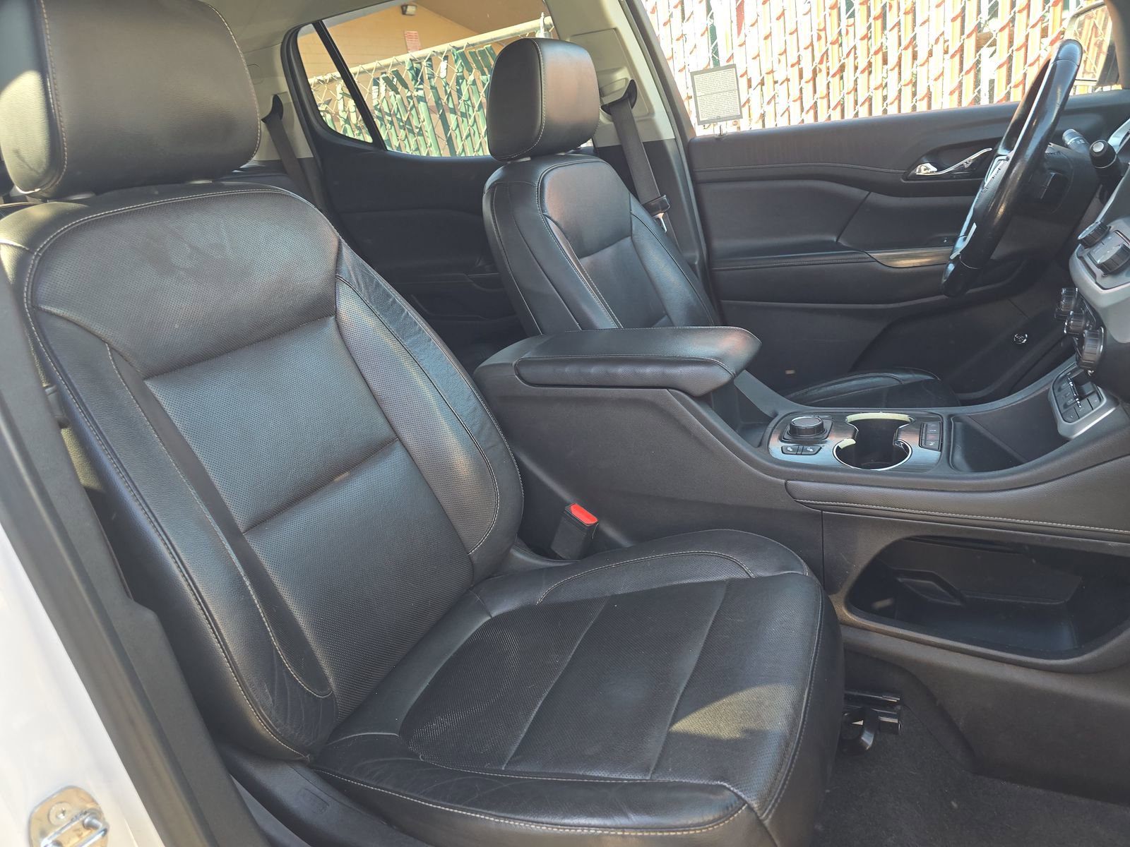 Used 2020 GMC Acadia SLT image 16