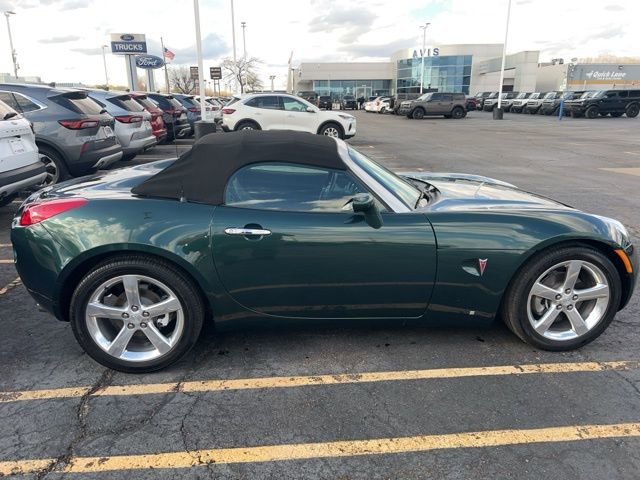 Used 2006 Pontiac Solstice Convertible w/ Premium Package image 2