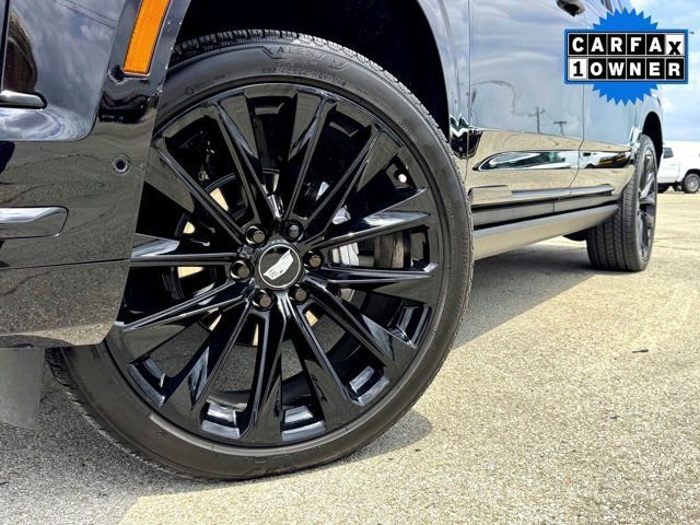 Used 2025 Cadillac Escalade ESV Sport Platinum AWD/4WD image 2