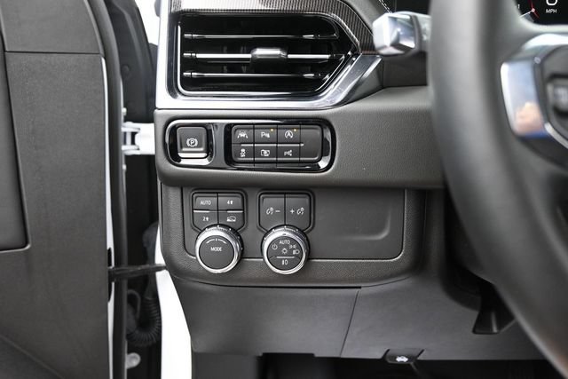 Used 2025 GMC Yukon Elevation w/ LPO, Floor Liner Package AWD/4WD image 31
