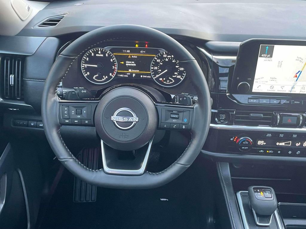 Used 2025 Nissan Pathfinder SL w/ SL Premium Package image 14