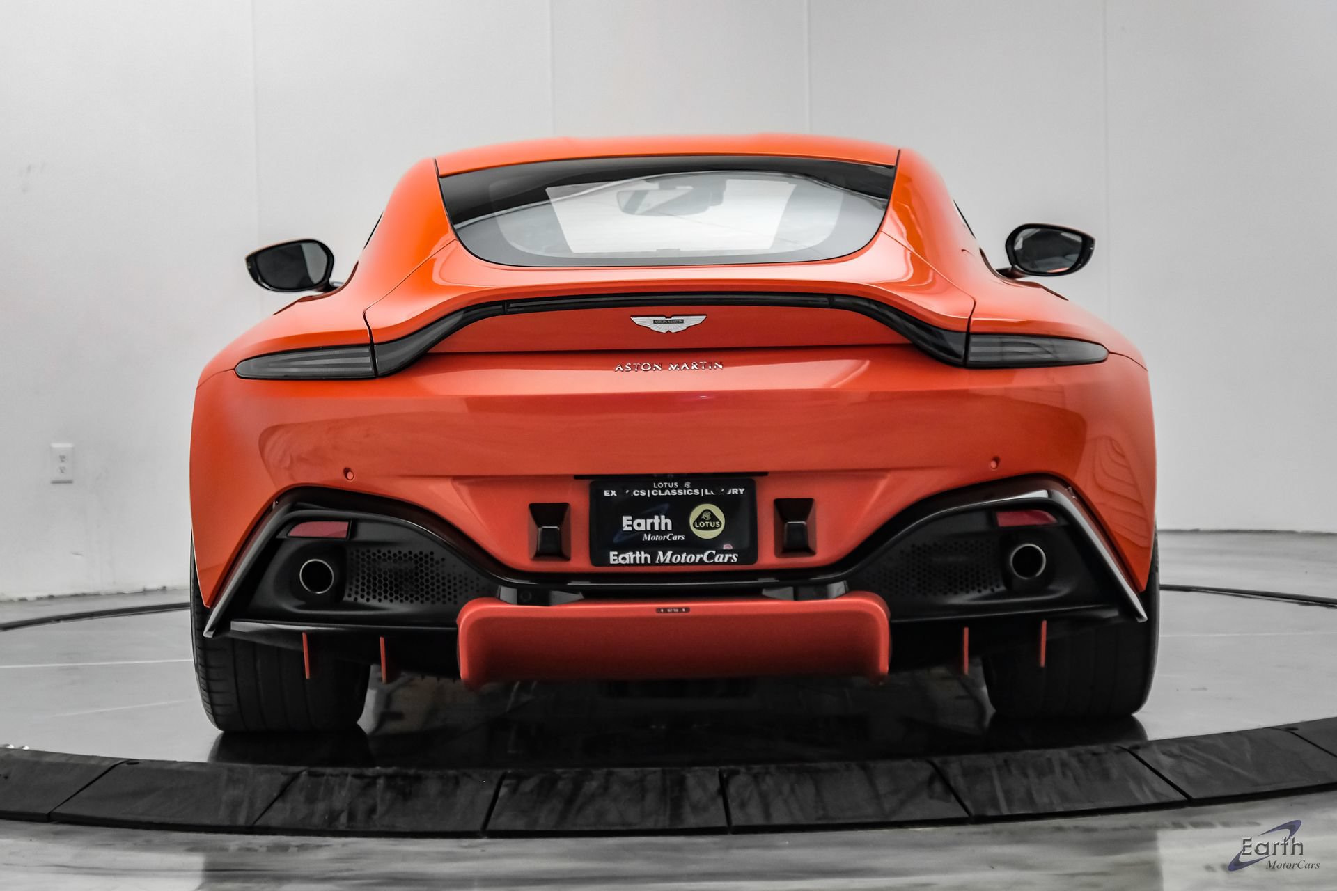Used 2020 Aston Martin V8 Vantage Coupe RWD image 15