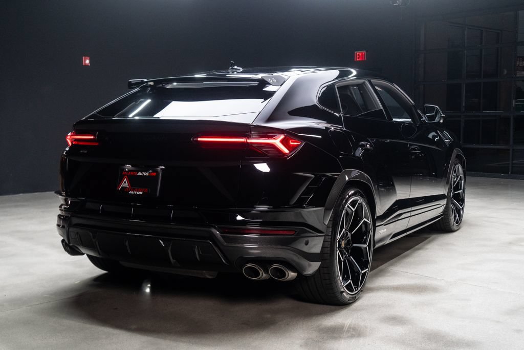 Used 2023 Lamborghini Urus Performante AWD/4WD image 17