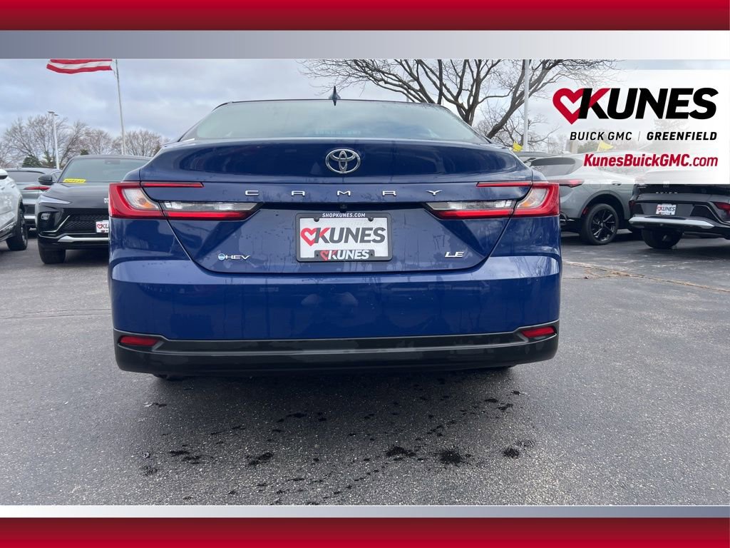Used 2025 Toyota Camry LE image 8