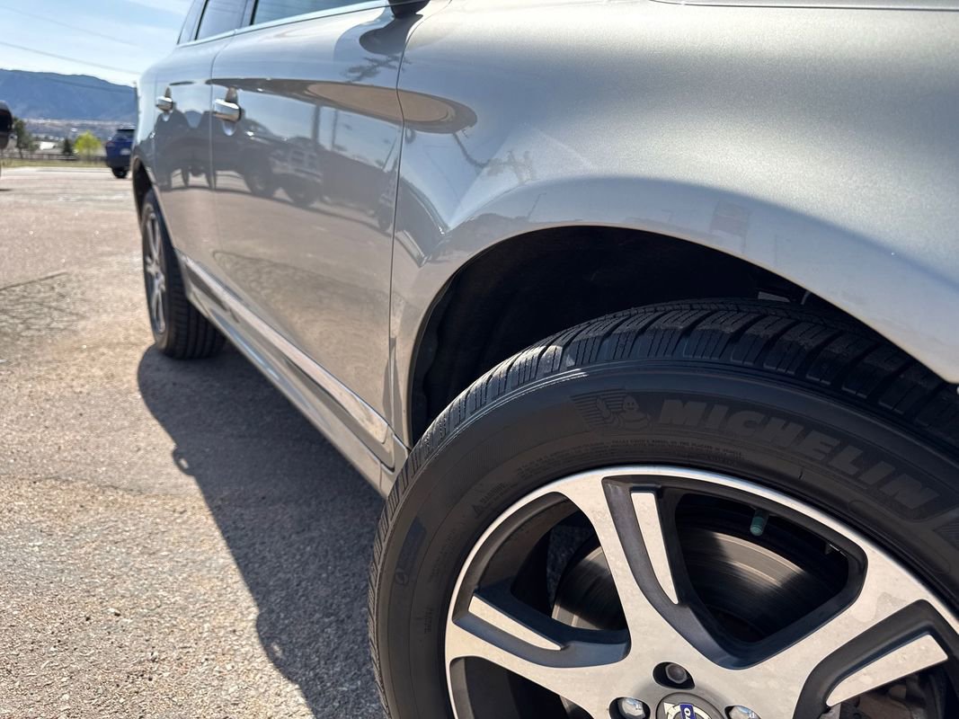 Used 2015 Volvo XC60 T6 w/ Proximity Package image 41
