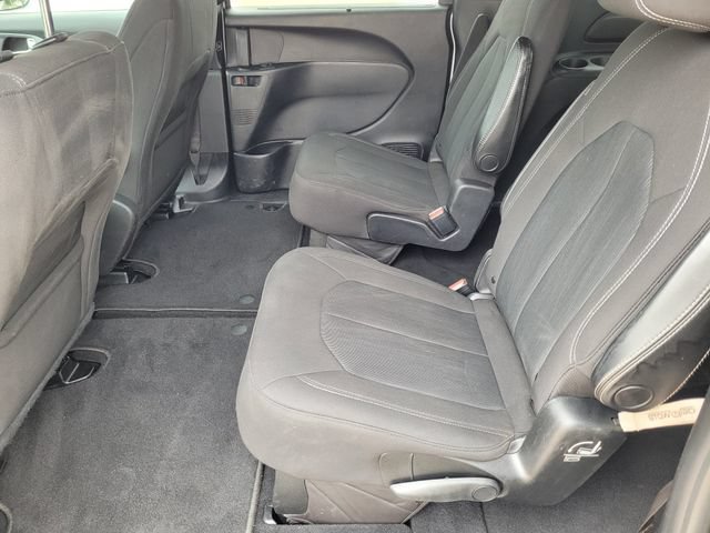 Used 2021 Chrysler Pacifica Touring w/ S Appearance Package FWD image 26