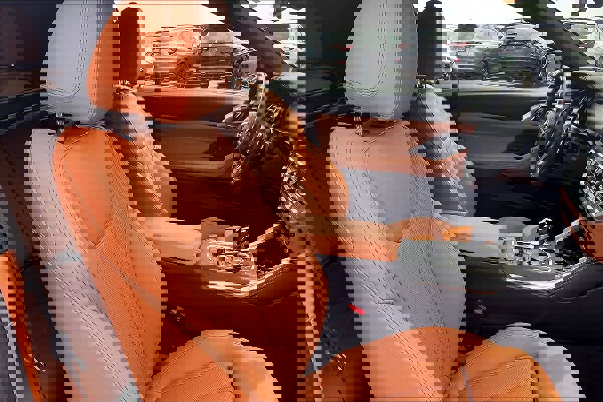 Used 2023 BMW 430i Convertible w/ M Sport Package image 8