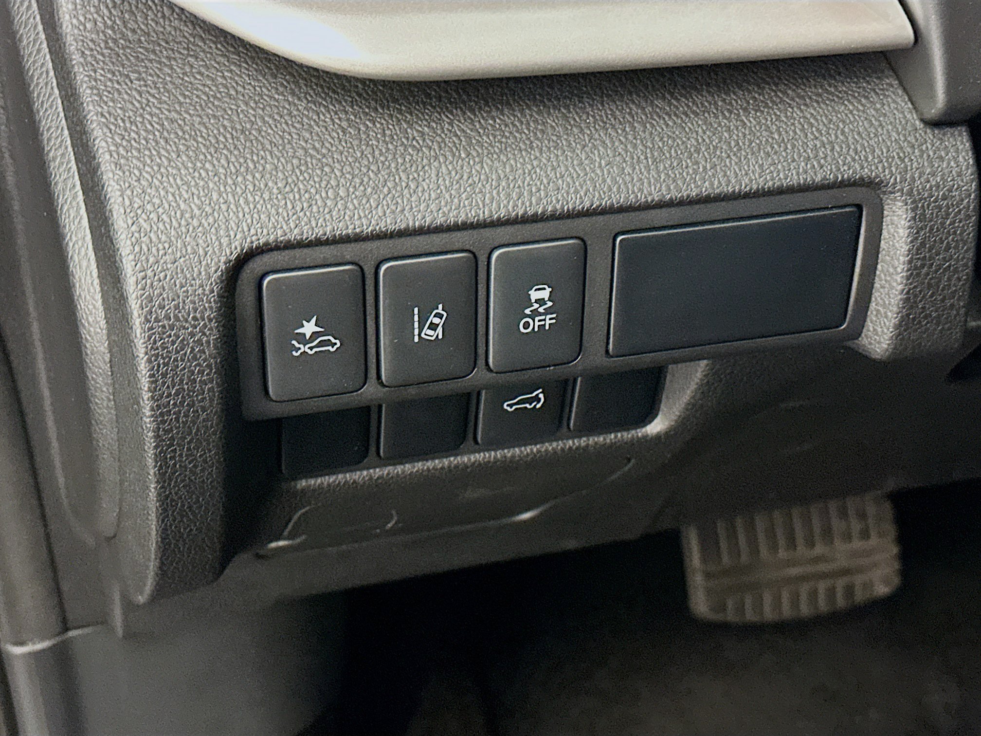 Used 2025 Mitsubishi Eclipse Cross SE AWD/4WD image 17