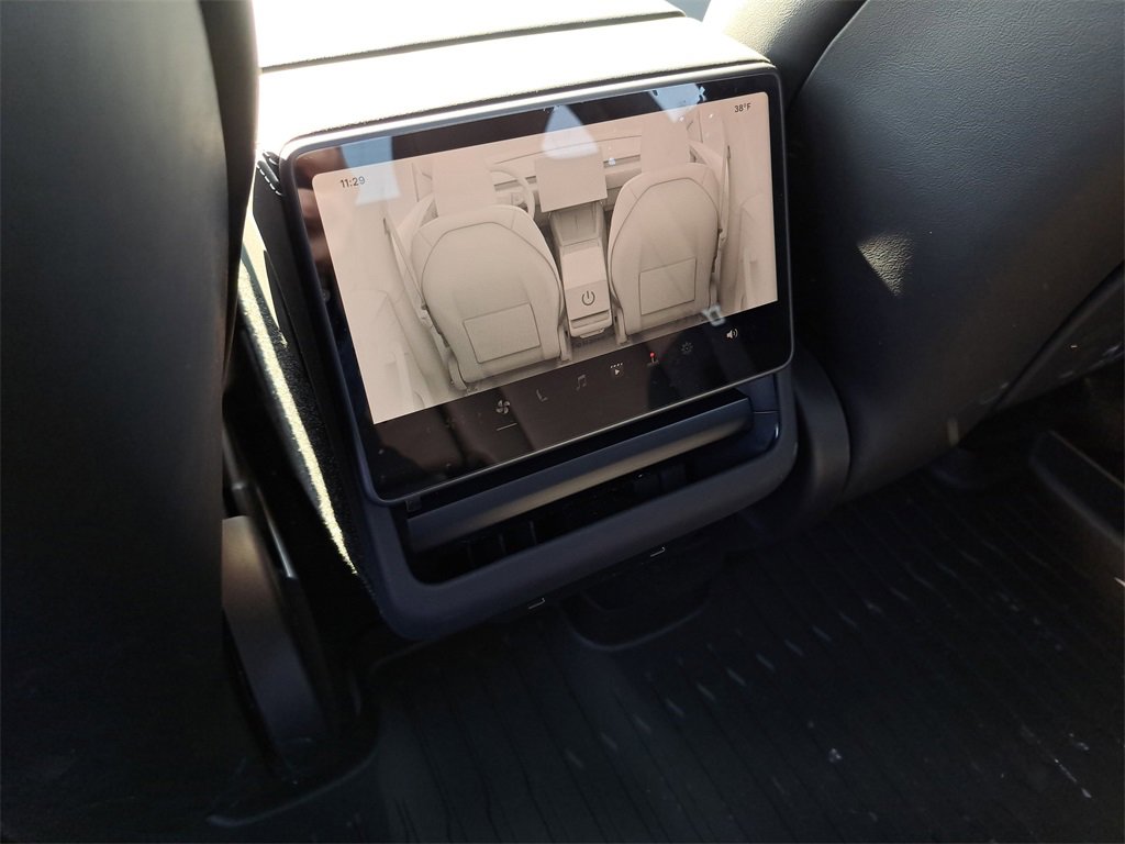 Used 2026 Tesla Model Y 2WD image 12