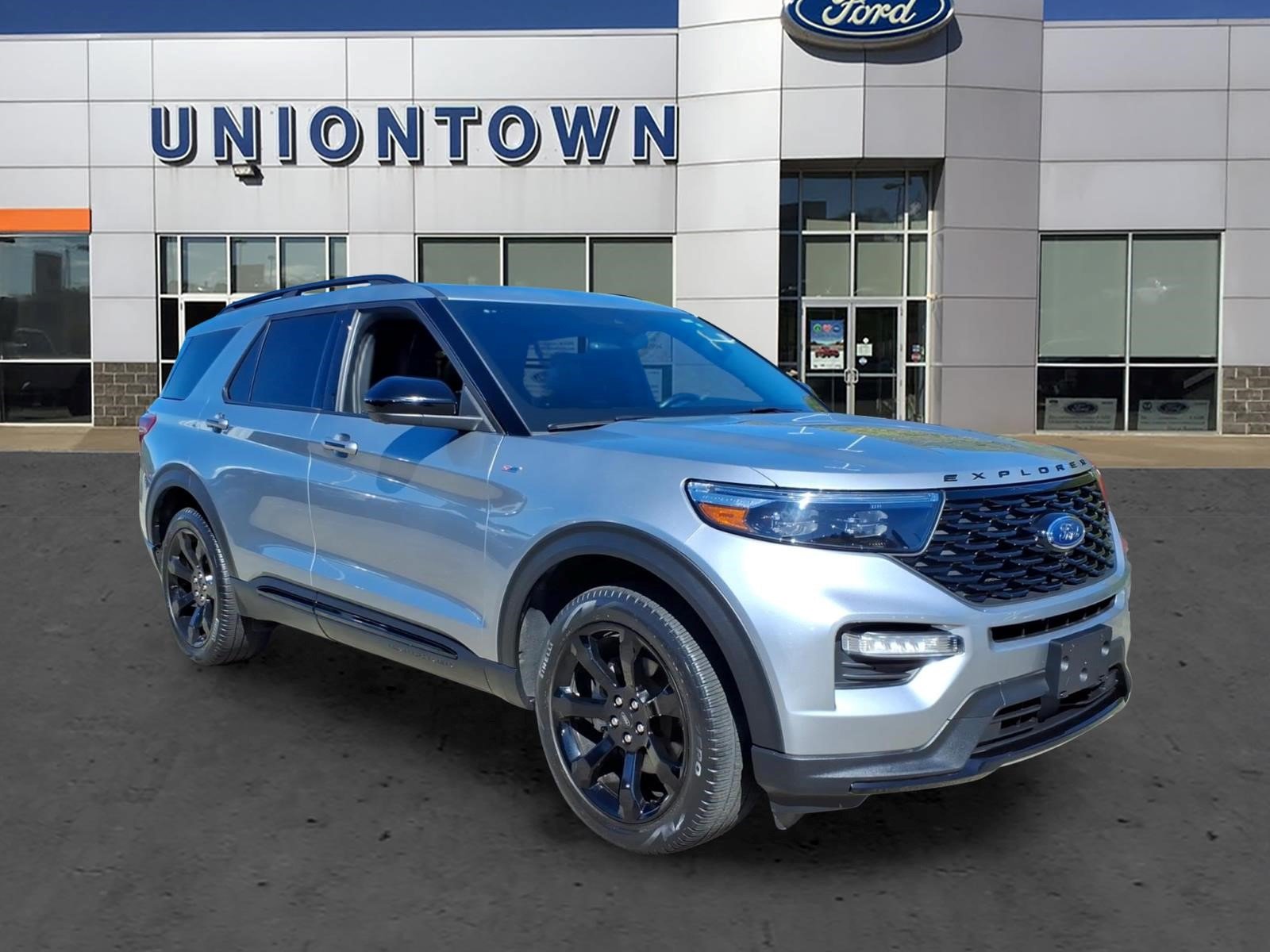 Used 2023 Ford Explorer ST-Line w/ Class IV Trailer Tow Package AWD/4WD image 1