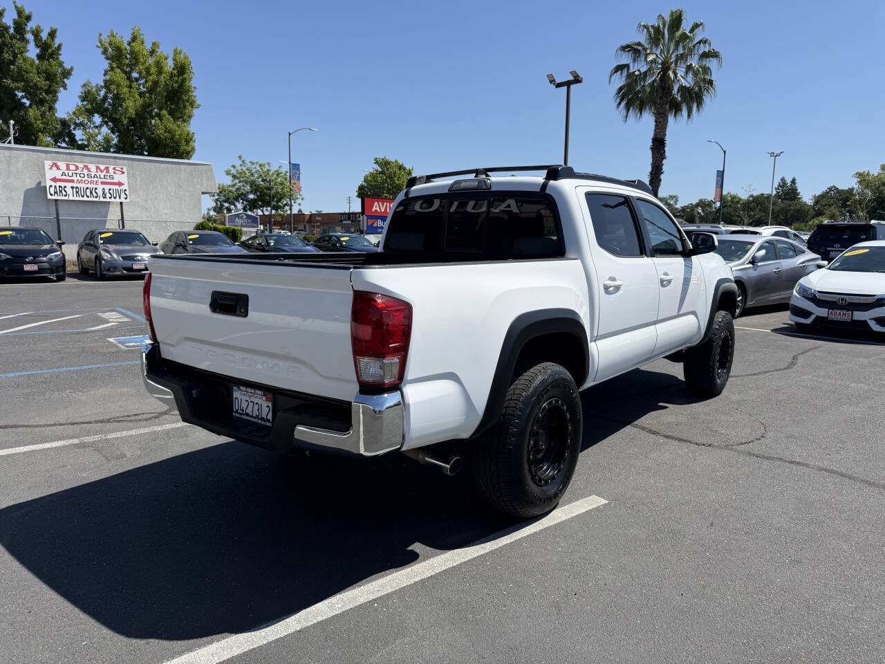 Used 2018 Toyota Tacoma SR5 RWD image 3