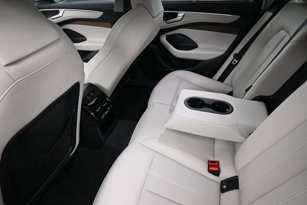 New 2026 Audi A6 Premium Plus AWD/4WD image 18