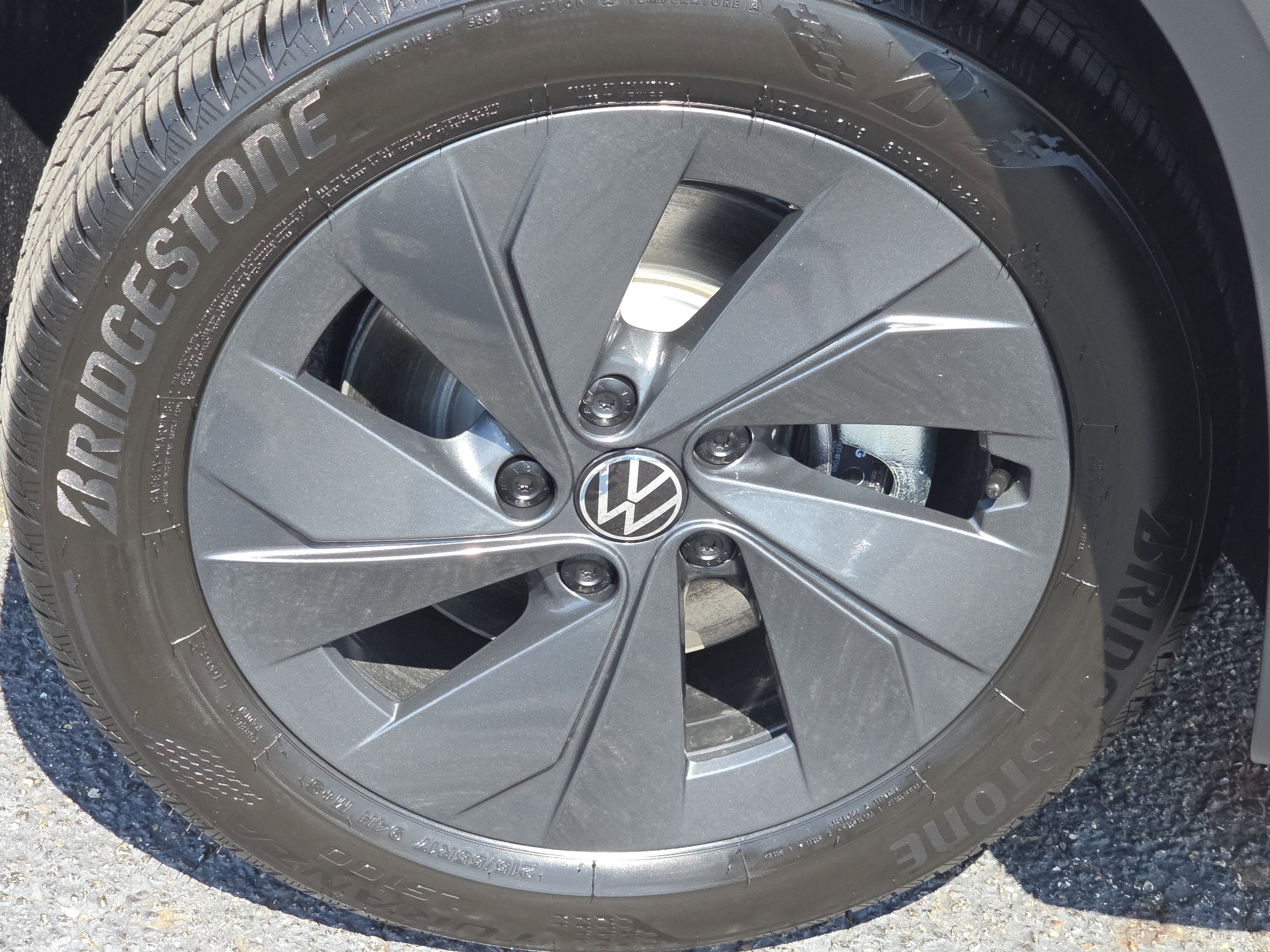 New 2025 Volkswagen Taos S image 15