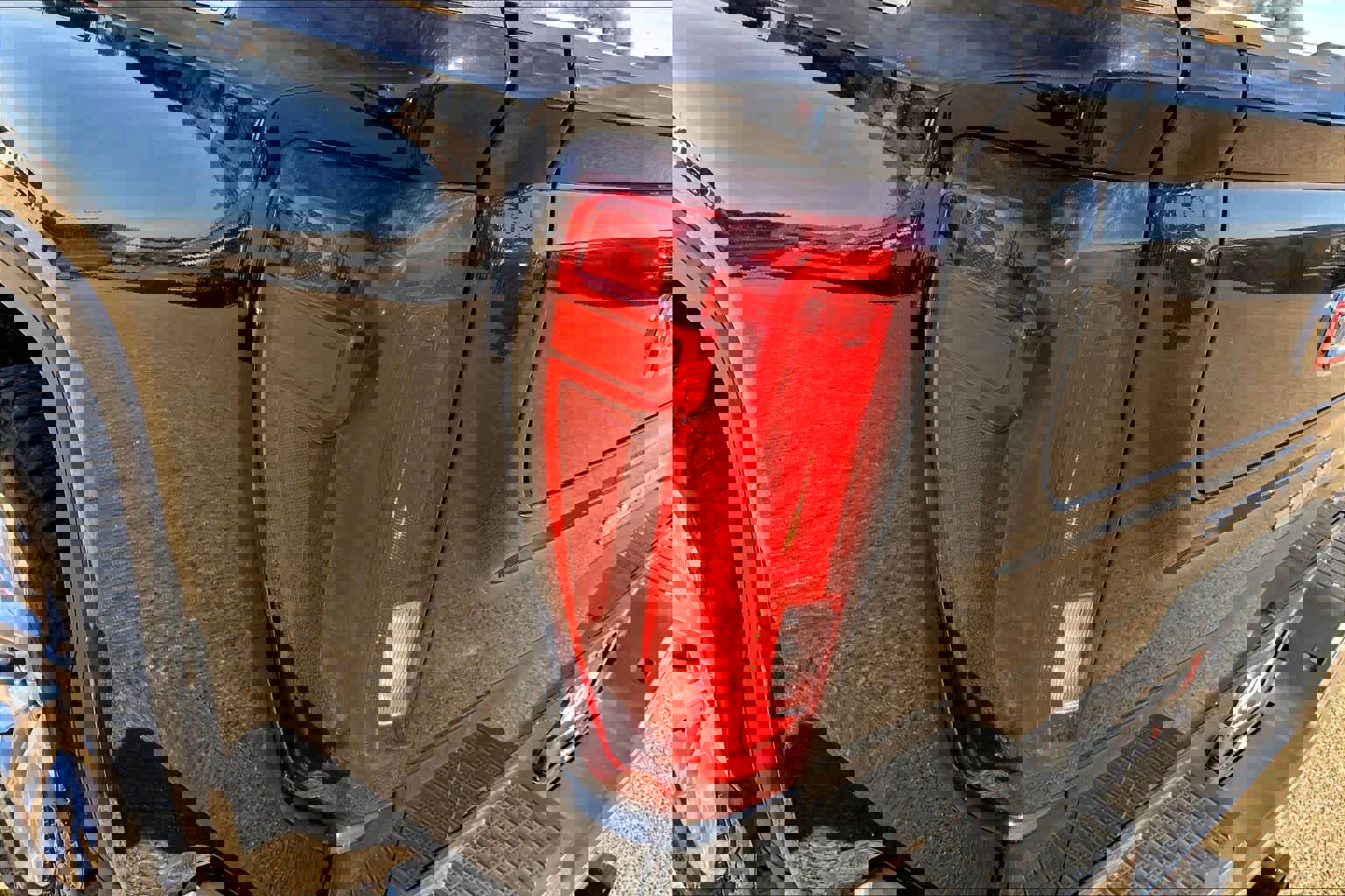 Used 2019 GMC Sierra 1500 SLT image 32