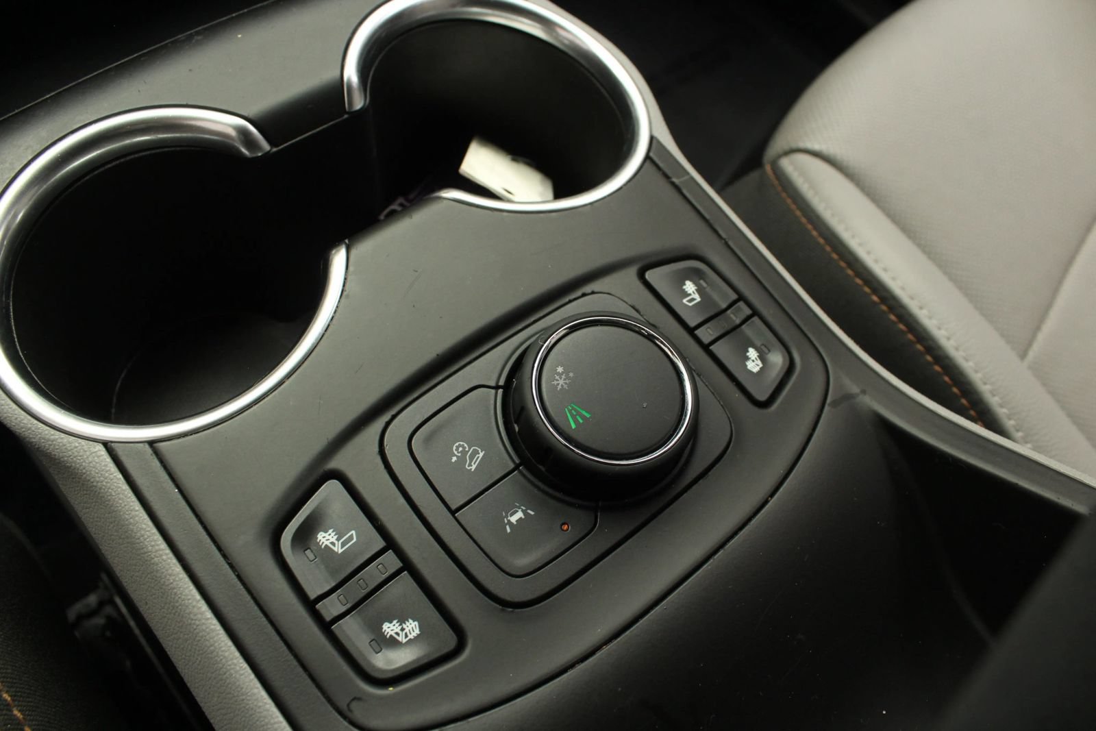 Used 2020 GMC Terrain SLT FWD image 35