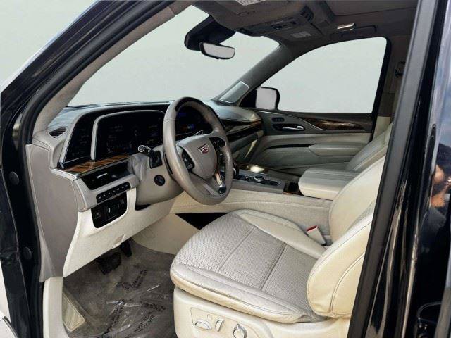 Used 2021 Cadillac Escalade Premium Luxury Platinum AWD/4WD image 24