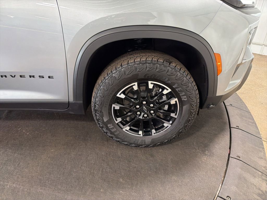 Certified 2025 Chevrolet Traverse Z71 w/ Driver Confidence Package image 38