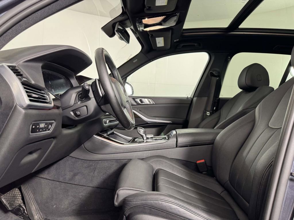 Used 2021 BMW X5 xDrive40i w/ Convenience Package AWD/4WD image 4