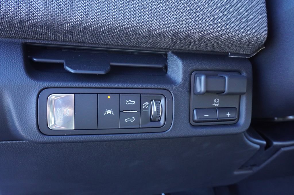 New 2026 GMC Sierra EV Elevation image 17