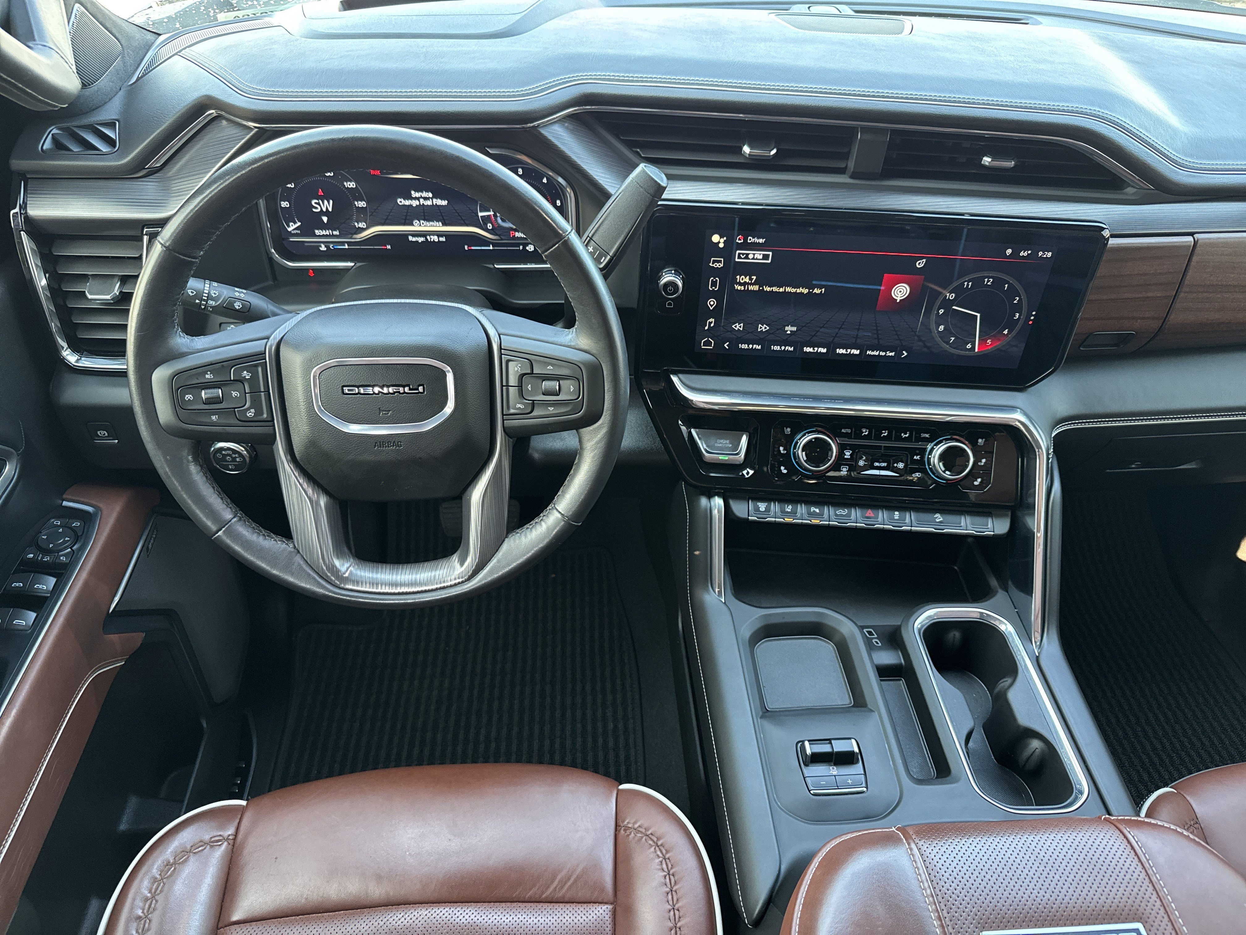 Used 2025 GMC Sierra 2500 Denali Ultimate image 18