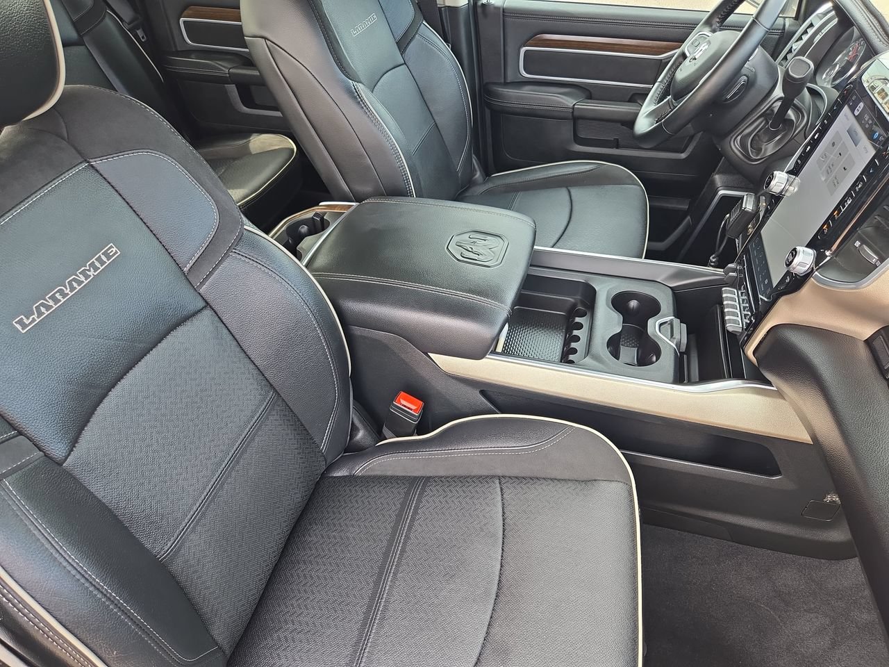Used 2024 RAM 3500 Laramie AWD/4WD image 10