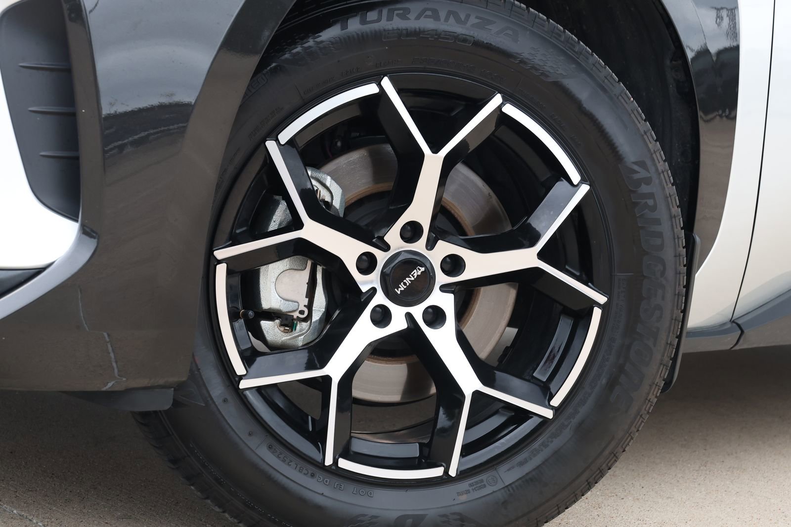 Used 2024 Toyota bZ4X XLE image 13