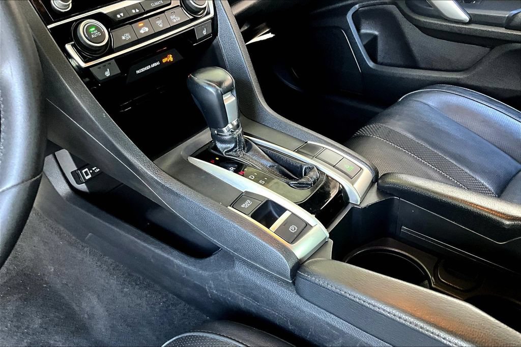 Used 2019 Honda Civic Touring image 17