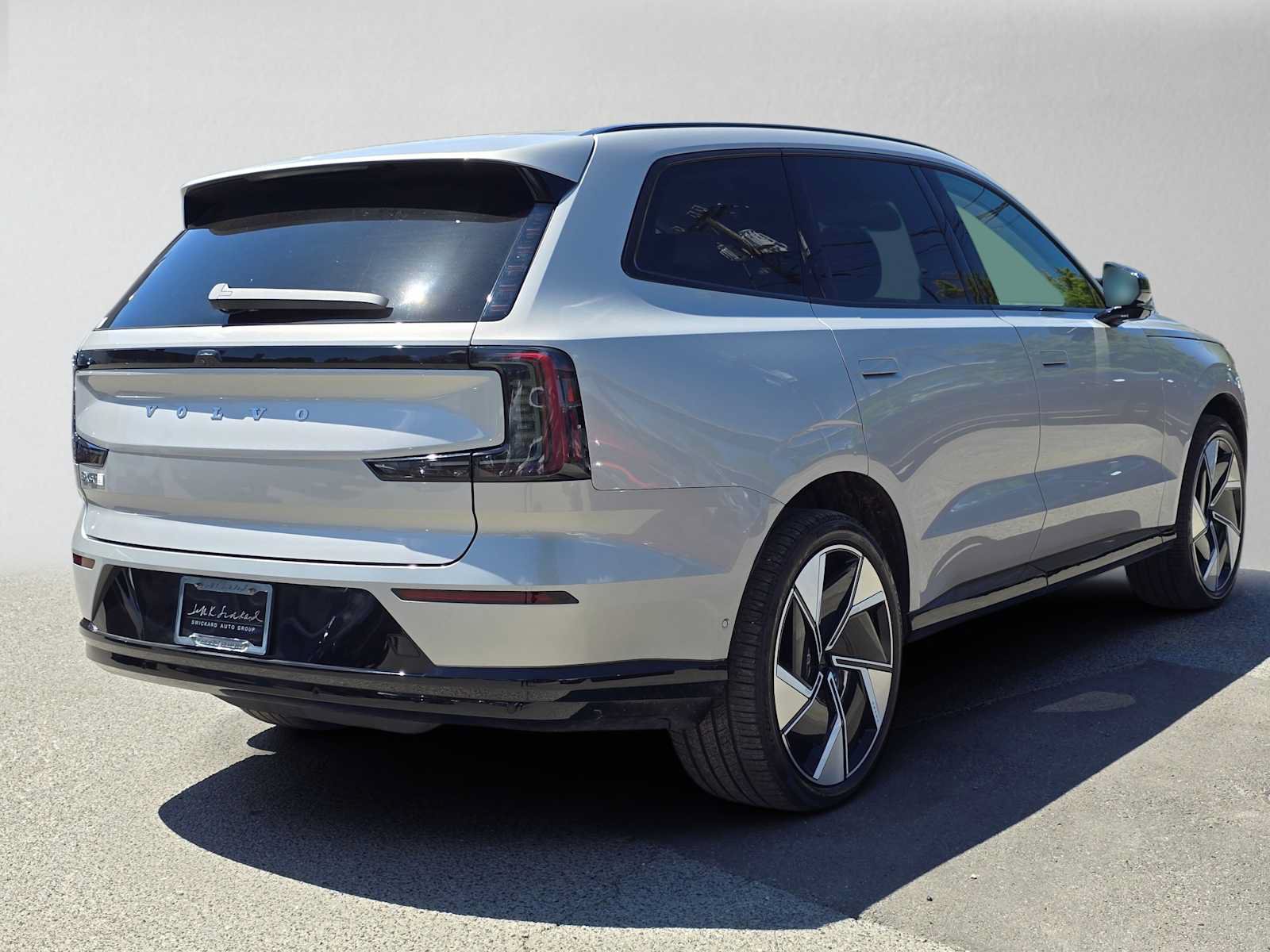 Used 2025 Volvo EX90 Plus AWD/4WD image 3