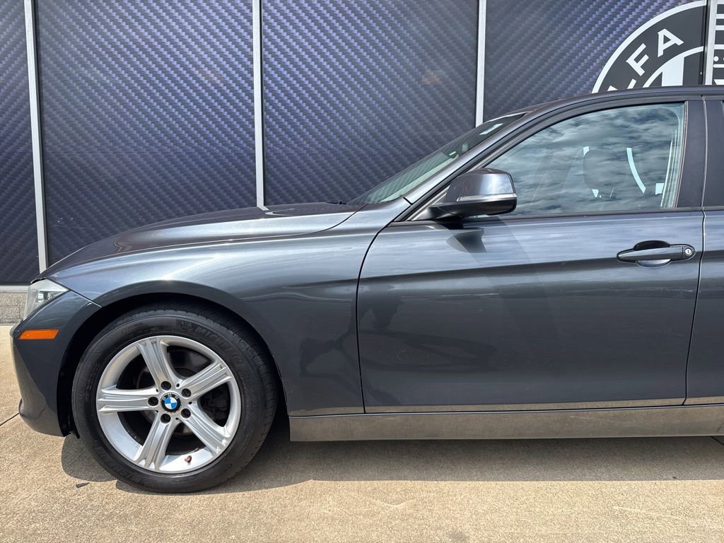 Used 2013 BMW 328i xDrive Sedan AWD/4WD image 11