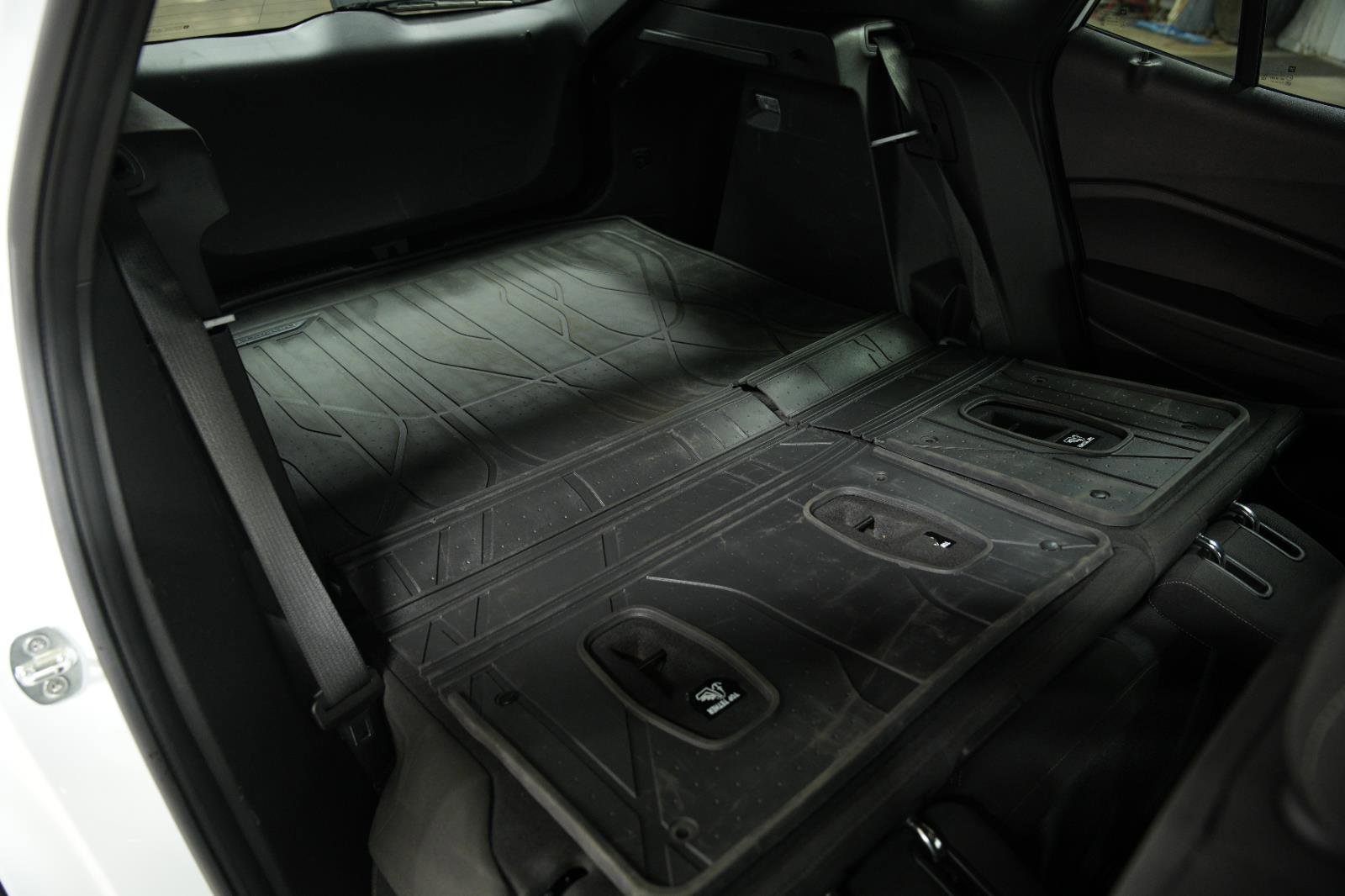 Used 2024 Chevrolet Trax RS w/ Sunroof Package FWD image 17