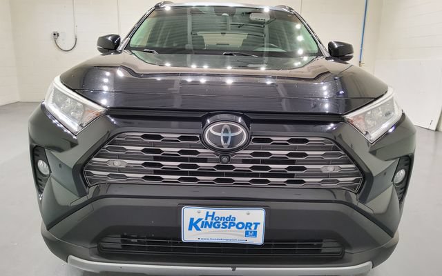 Used 2019 Toyota RAV4 Limited w/ Advanced Technology Package AWD/4WD image 3