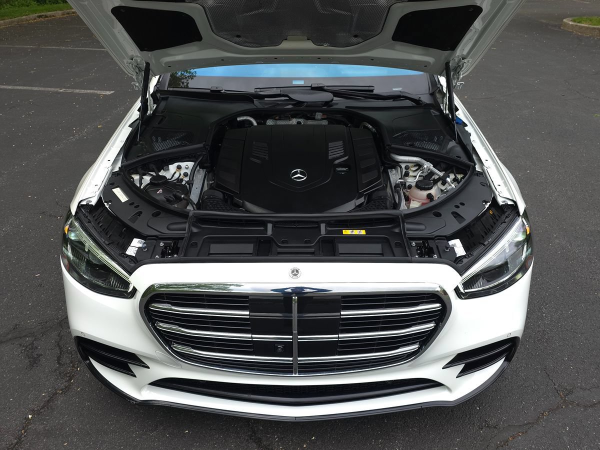Used 2022 Mercedes-Benz S 580 4MATIC Sedan w/ AMG Line Package image 73