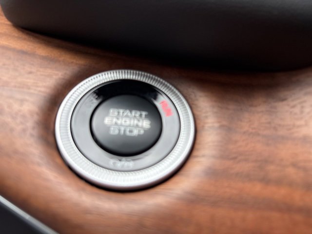 New 2025 Jeep Grand Cherokee L Summit image 23