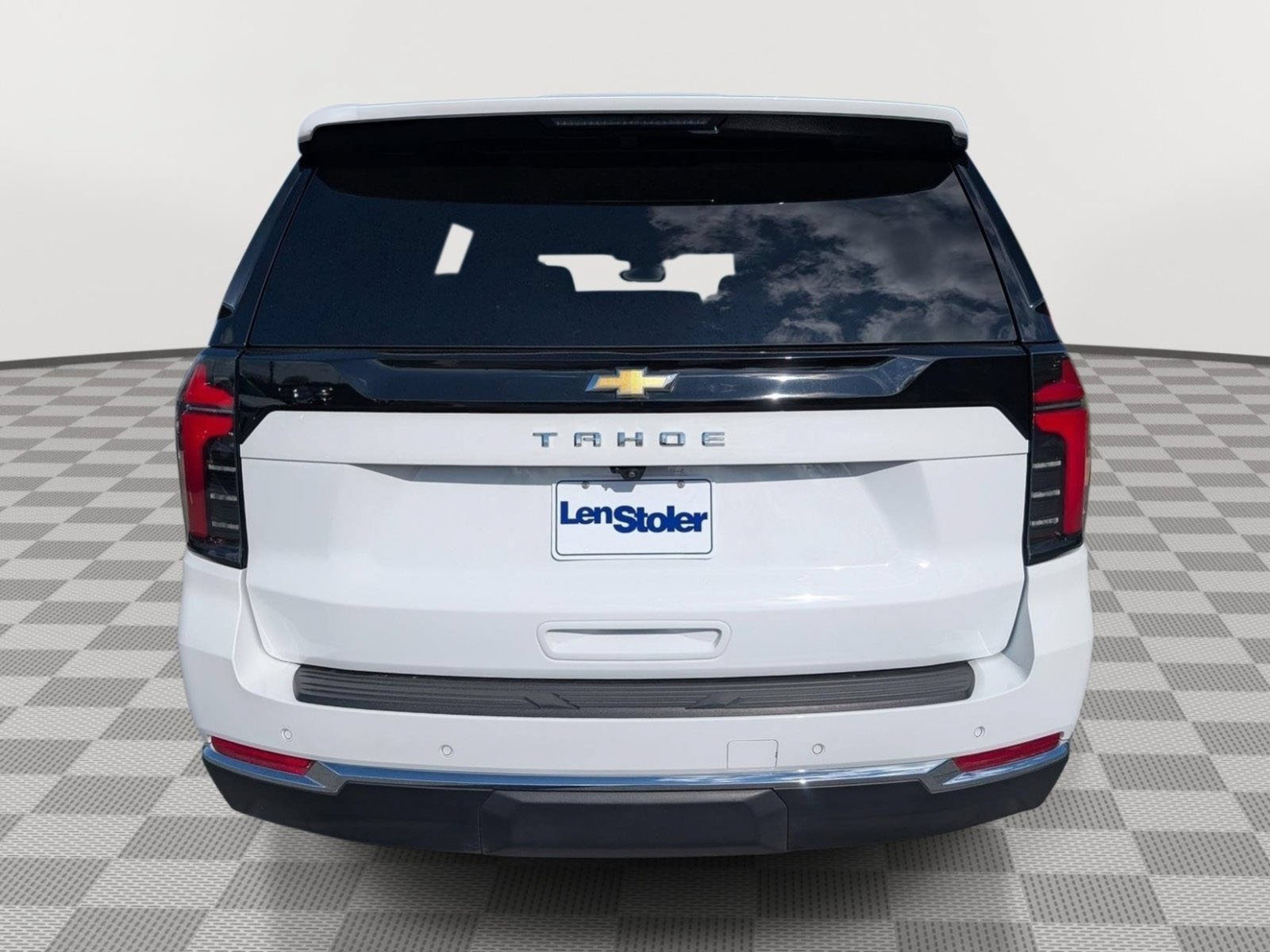 Used 2025 Chevrolet Tahoe LS AWD/4WD image 4