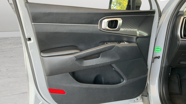 Used 2024 Kia Sorento S w/ Panoramic Sunroof Package FWD image 19