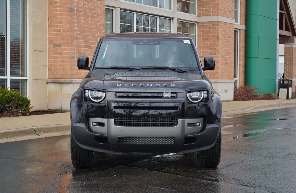 Used 2026 Land Rover Defender 110 S AWD/4WD image 4