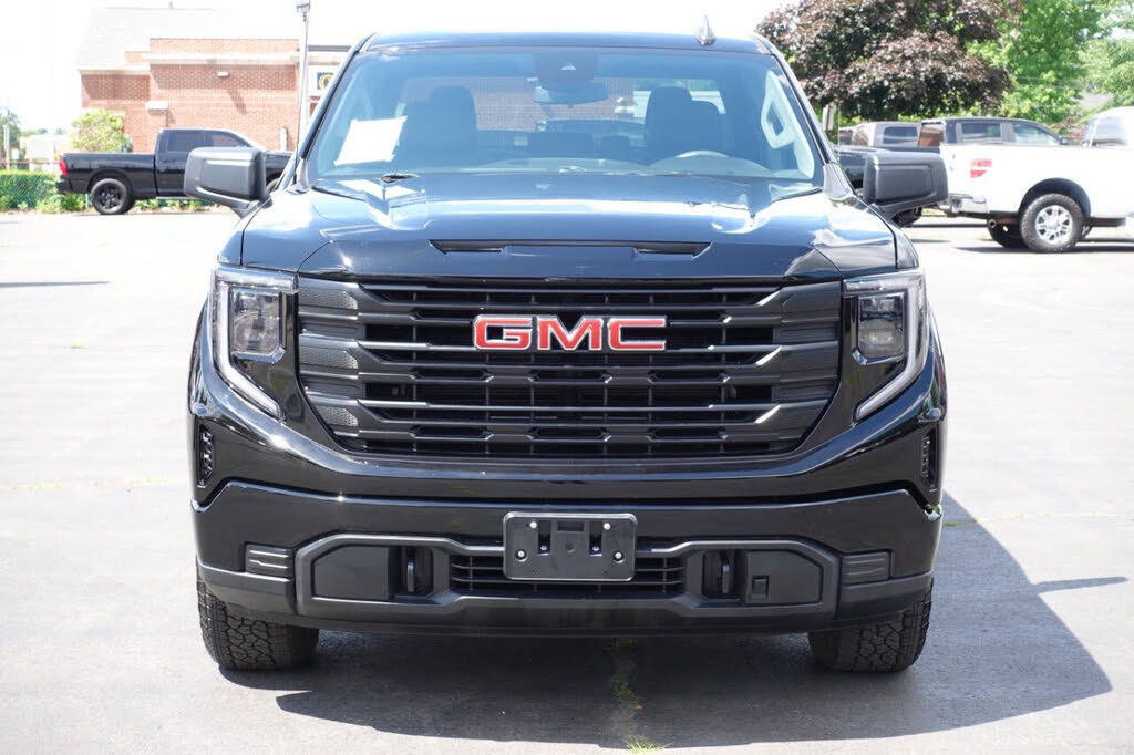 Used 2023 GMC Sierra 1500 Pro w/ Graphite Edition AWD/4WD image 6