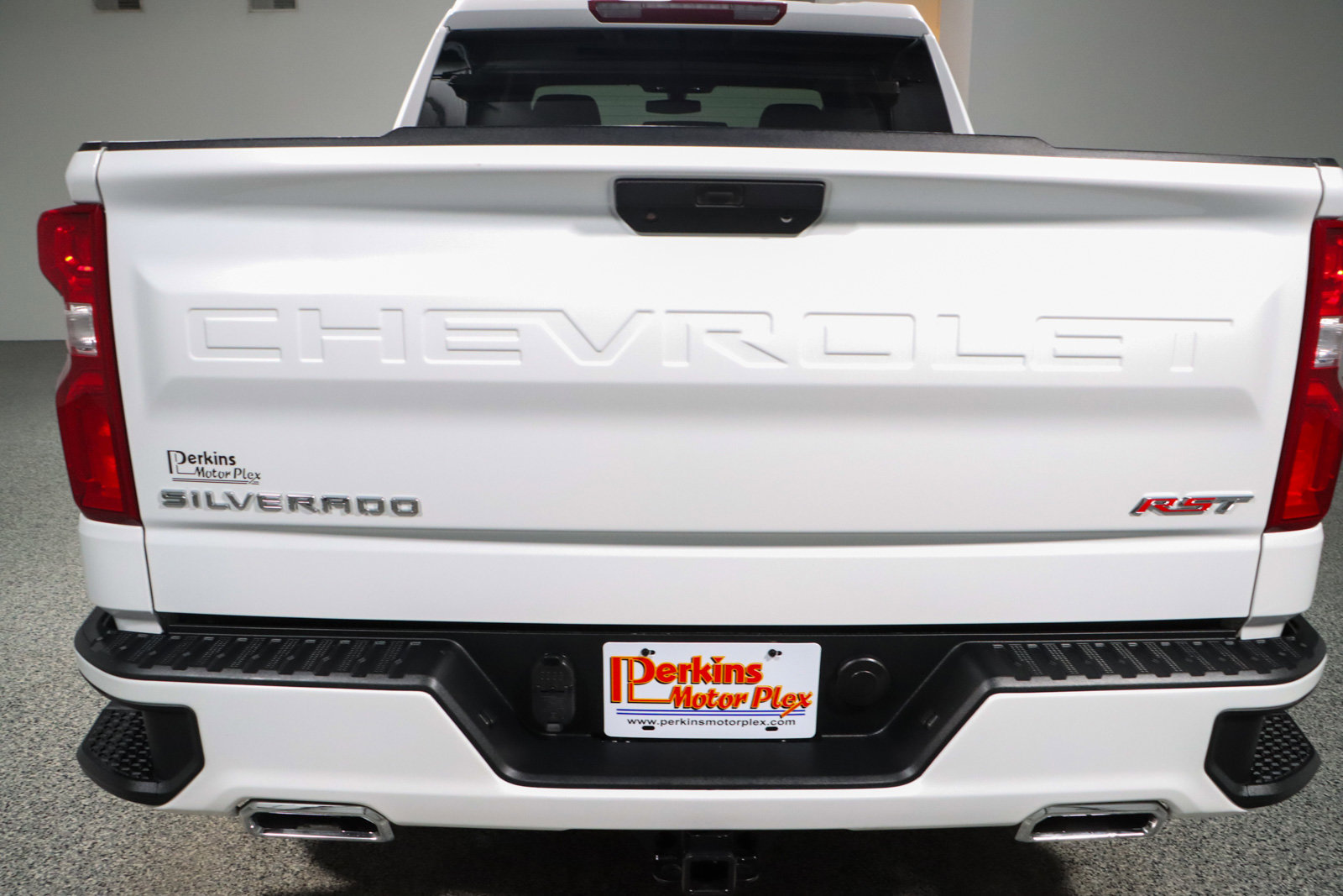 Used 2020 Chevrolet Silverado 1500 RST w/ True North Edition AWD/4WD image 8
