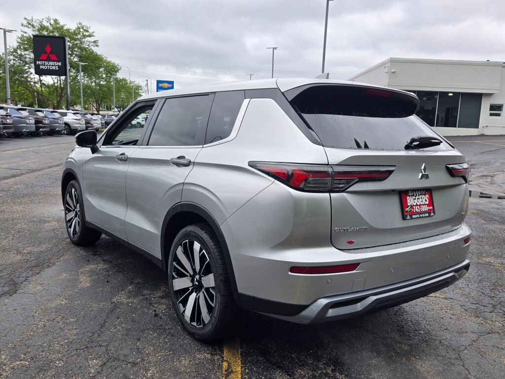 New 2026 Mitsubishi Outlander SE AWD/4WD image 13