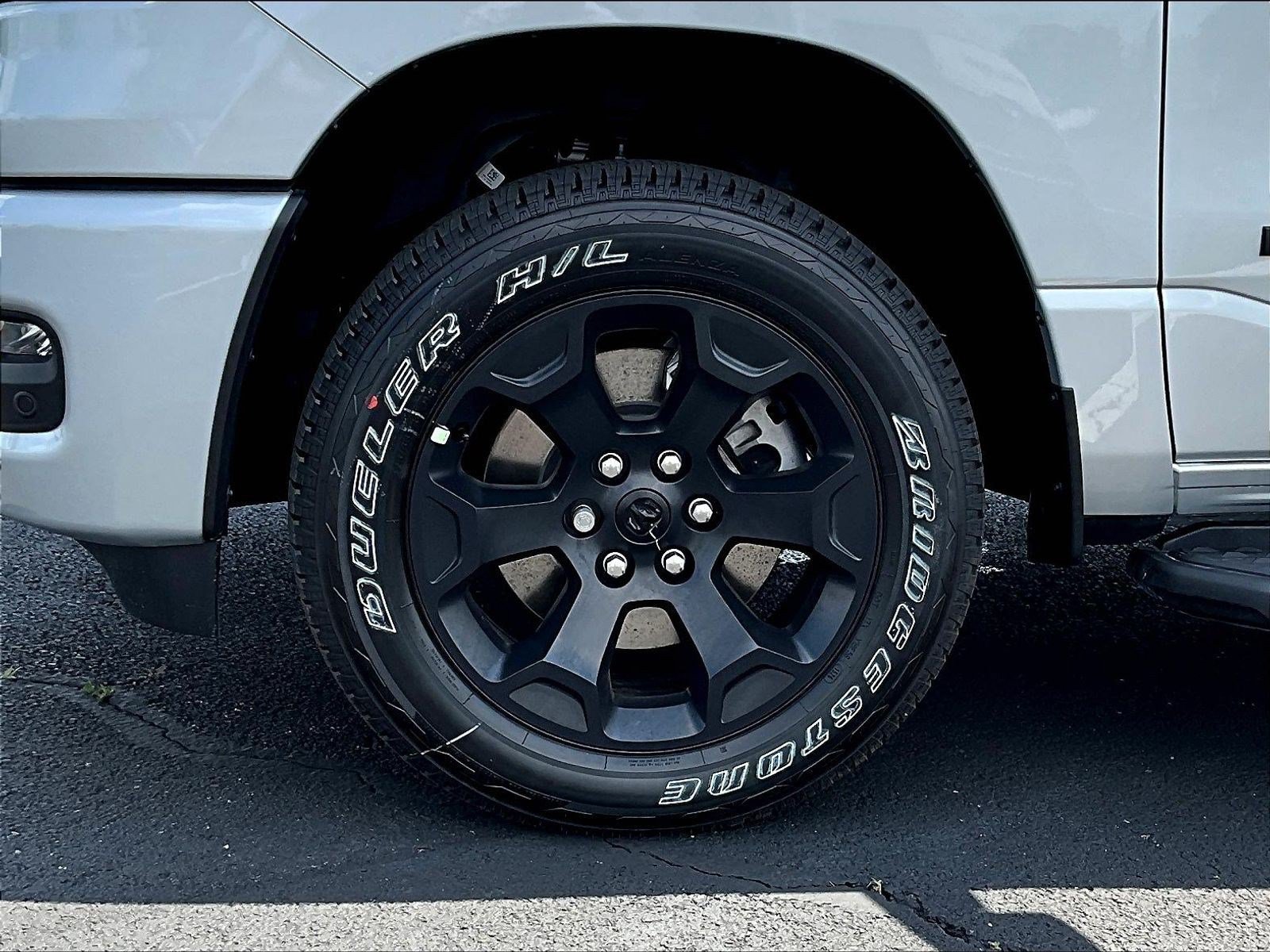 New 2026 RAM 1500 Express AWD/4WD image 23