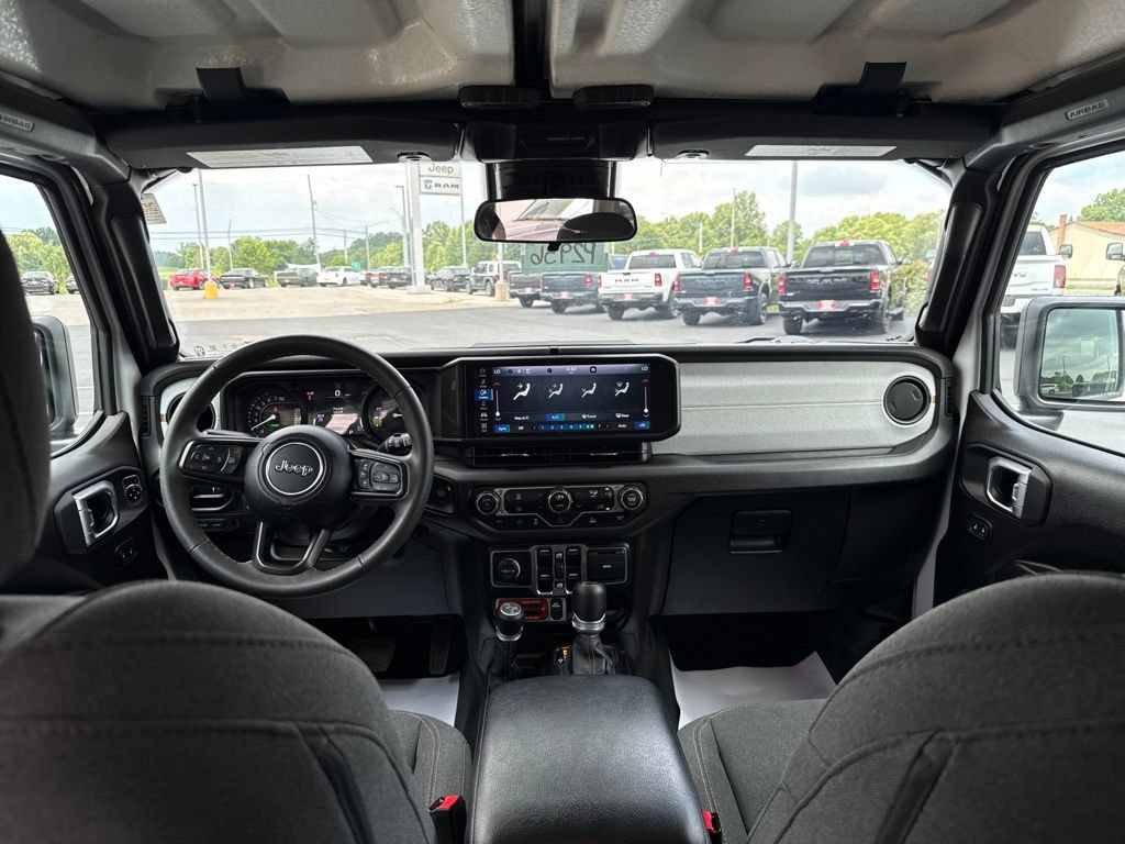 Used 2024 Jeep Wrangler Unlimited AWD/4WD image 16