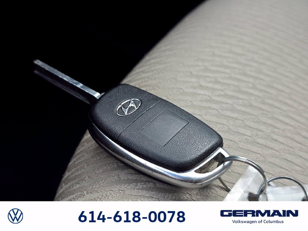 Used 2015 Hyundai Santa Fe Sport w/ Option Group 02 FWD image 39
