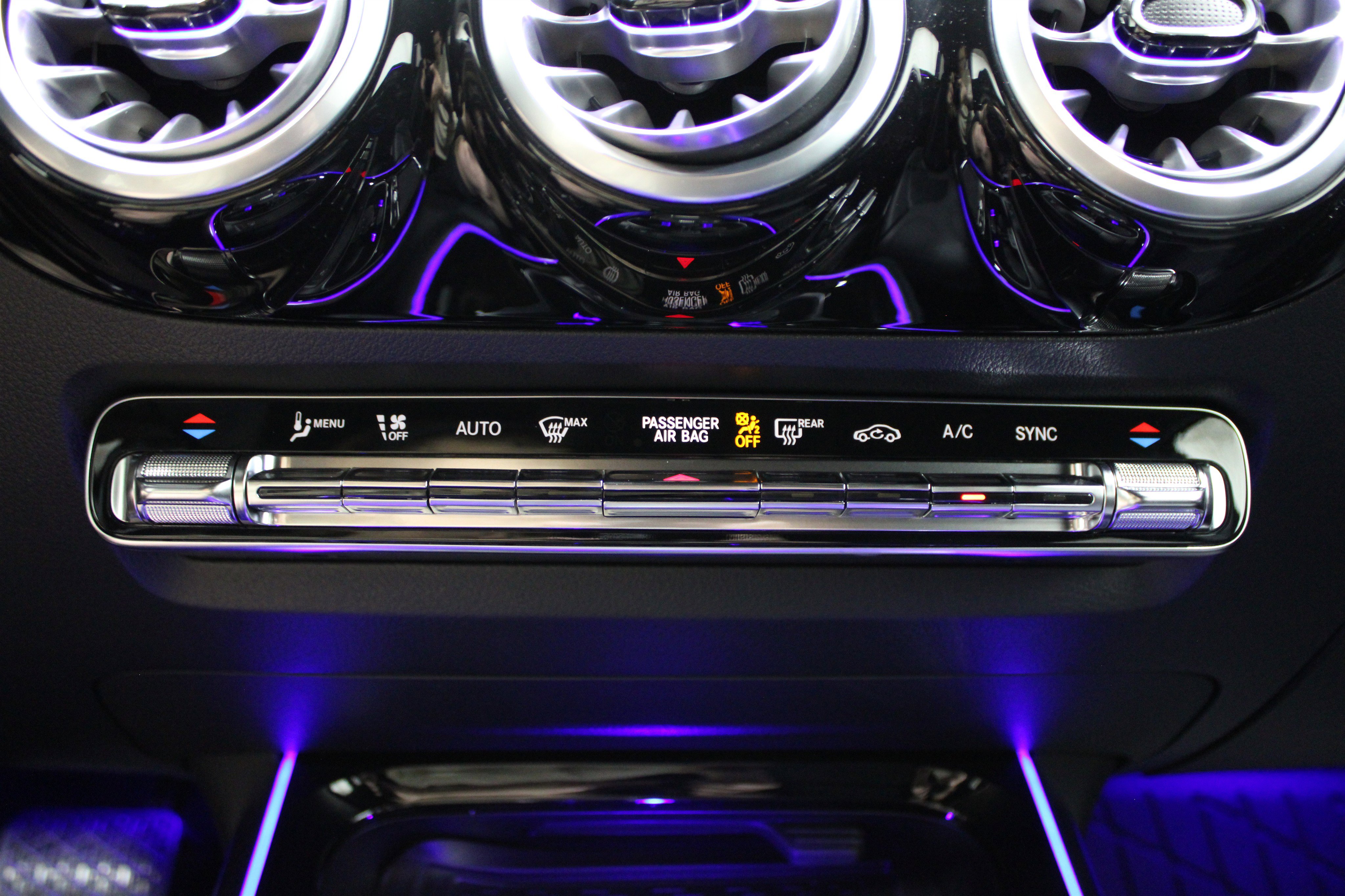 Used 2025 Mercedes-Benz GLA 250 4MATIC image 22