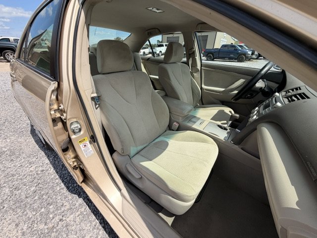 Used 2010 Toyota Camry SE FWD image 9