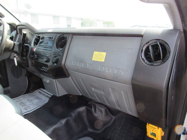 Used 2016 Ford F550 2WD Regular Cab Super Duty image 15