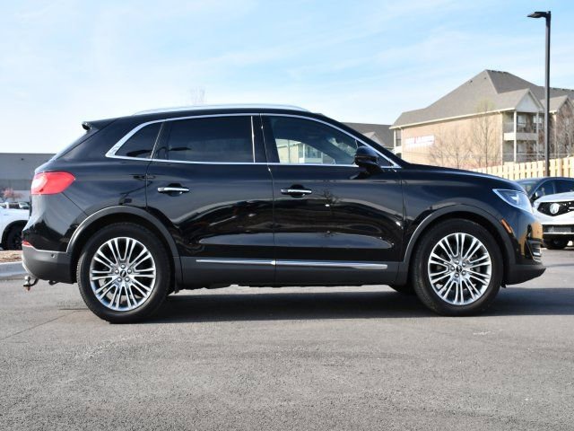 Used 2017 Lincoln MKX Reserve w/ Driver Assistance Package image 12