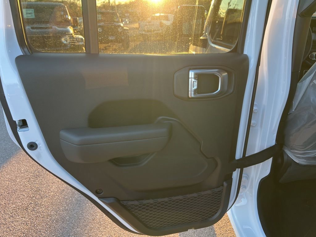 New 2026 Jeep Gladiator Sport image 16