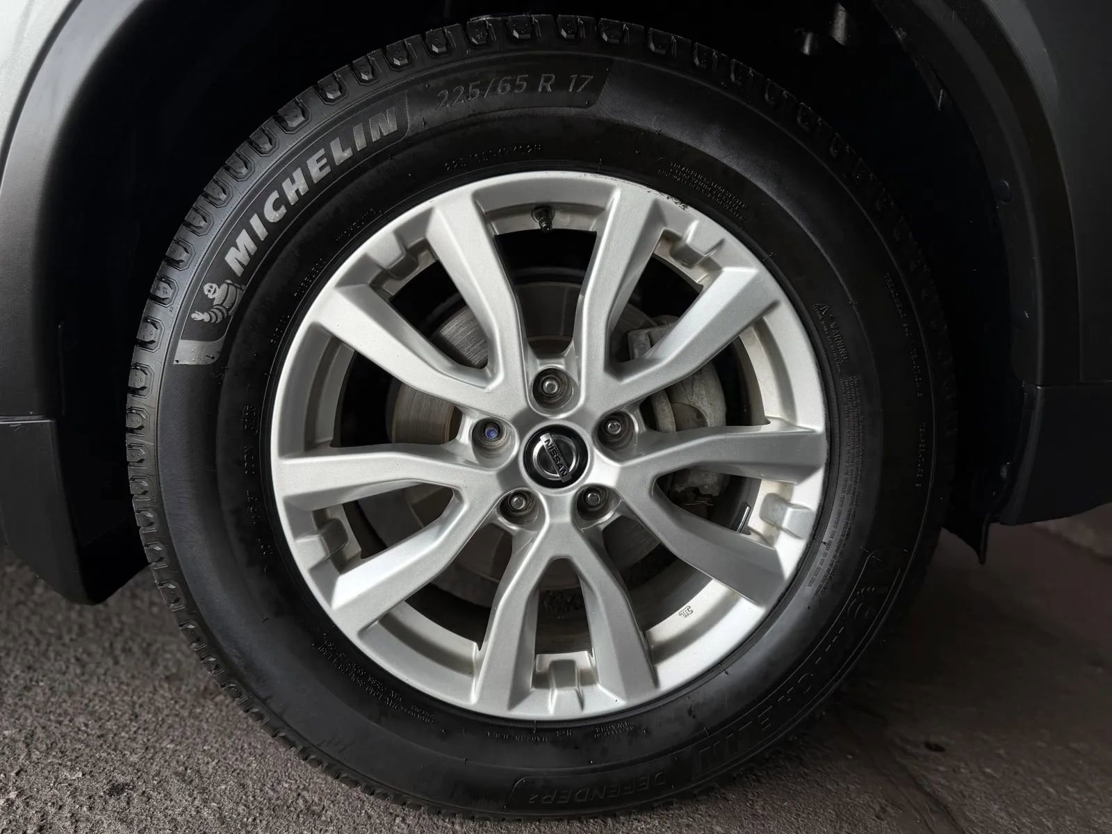 Used 2020 Nissan Rogue S w/ Special Edition Package image 43